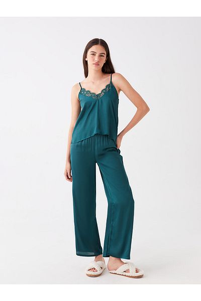 LC Waikiki Set de pijamale de damă din satin cu bretele cu dantelă cu decolteu în V Lcw