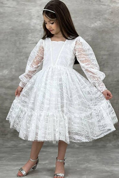 Riccotarz Dívčí bílé večerní šaty s průhlednými rukávy, výstřihem s perlovými korálky a nařaseným lemem