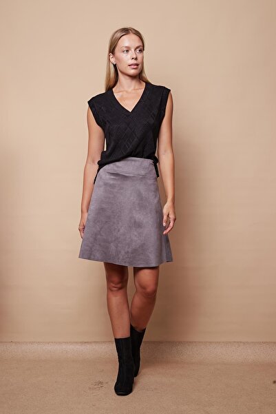 Jument High Waist and Above Knee Short Kilogram Gray Suede Skirt - Light Lycra