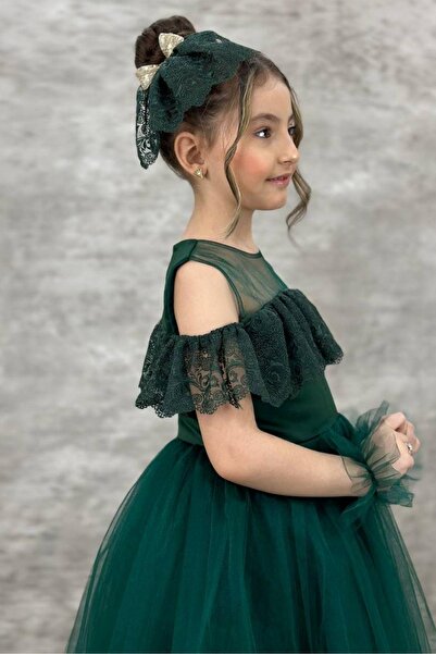 Riccotarz Kız Çocuk Yakası Transparan Omzu Açık Göğsü ve Kolları Güpür İşlemeli Yeşil Abiye