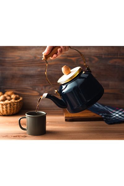 Madame Coco Bonneville Teapot