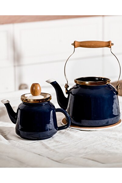 Madame Coco Bonneville Teapot