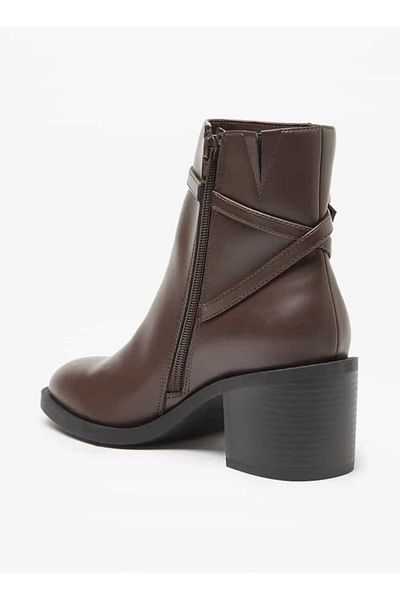 Flora Bella by Shoexpress حذاء Flora Bella مسطح للكاحل بكعب عالٍ وسحاب