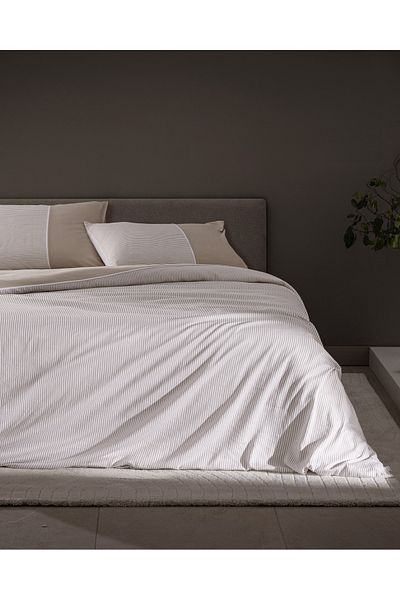 Madame Coco Leal Double Satin Duvet Cover Set - 100% Cotton, 208 Tc, Printed - Beige/White