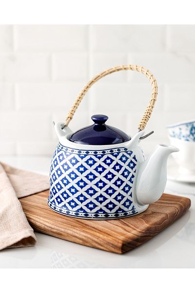 Madame Coco Blue Nostalgic Dames Teapot