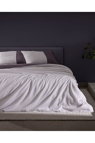 Madame Coco Leal Double Satin Duvet Cover Set - 100% Cotton, 208 Tc, Printed - White/Plum