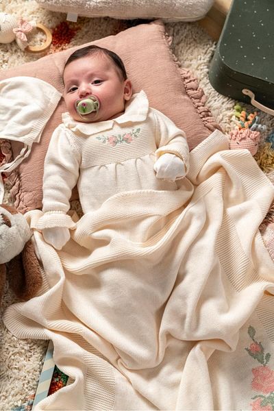 Mert Baby طقم مستشفى أنيق مكون من 5 قطع - كريمي
