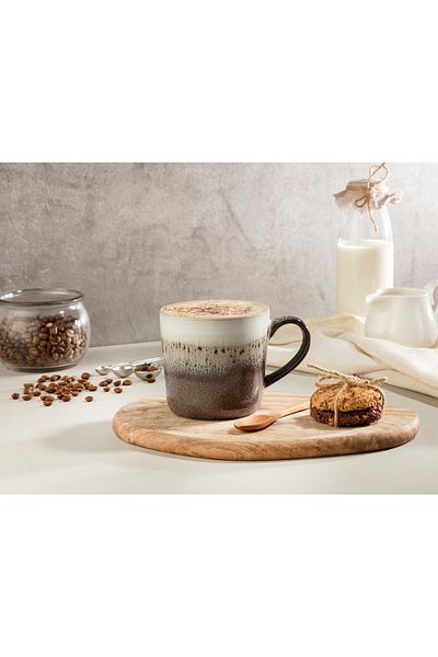 Madame Coco Bel Sidonia Cylindrical Mug
