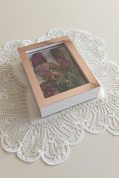 Verda Çerçeve 15x20x5 cm Cadru de memorie New Fashion Flower - Cutie cu trandafiri adânci