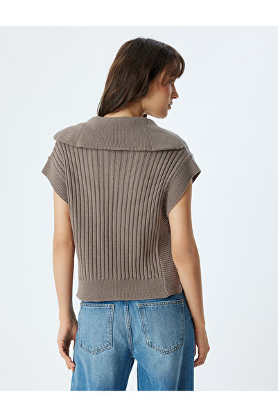 Koton Yarım Fermuar Detaylı Dik Yaka Triko Crop Süveter