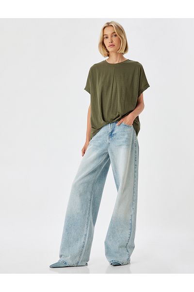 Koton Bequeme Off-Shoulder Kurzarmbluse - Rundhals