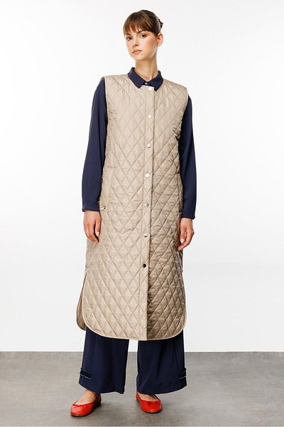 Micca Stone Colored 24 Garni Detailed Quilted Long Sports Vest - for All Time