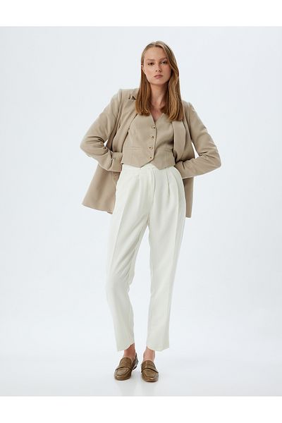 Koton Pleat Detailed Pocket High Waist Carrot Cut Modal Fabric Trousers