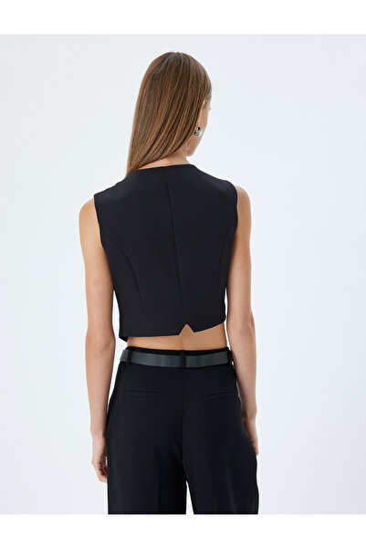 Koton V Yaka Düğmeli Asimetrik Kruvaze Crop Yelek