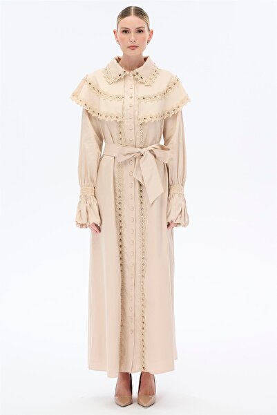 miha Hicran Önal Rochie din dantela fluture de culoare bej