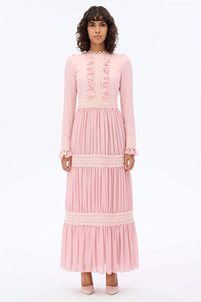 miha Hicran Önal ETEĞİ BÜZGÜ DANTELLİ ELBİSE Pudra