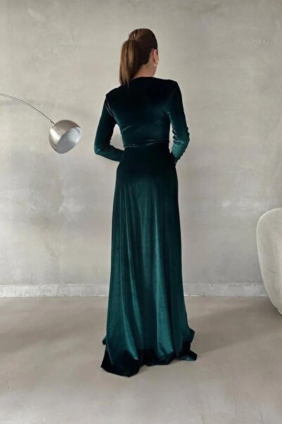 Deafox Zümrüt Yeşili Kruvaze Yaka Uzun Kol Maxi Boy Yırtmaç Detay Kadife Kumaş Elbise