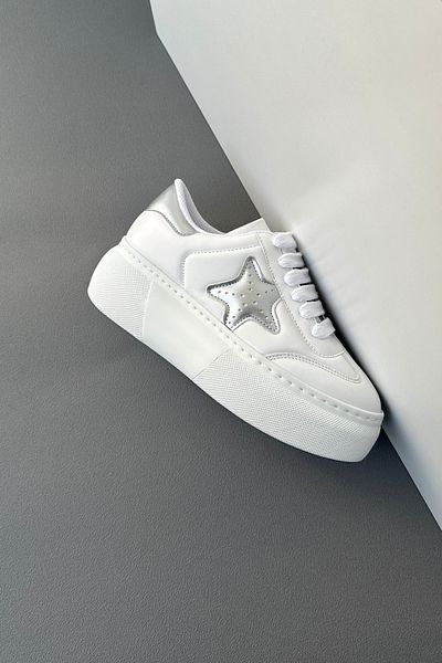 Mupa Shoes حذاء رياضي نسائي أبيض فضي