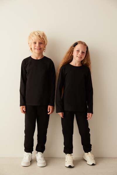 Penti Μαύρη Unisex μακρυμάνικη μπλούζα με λαιμόκοψη