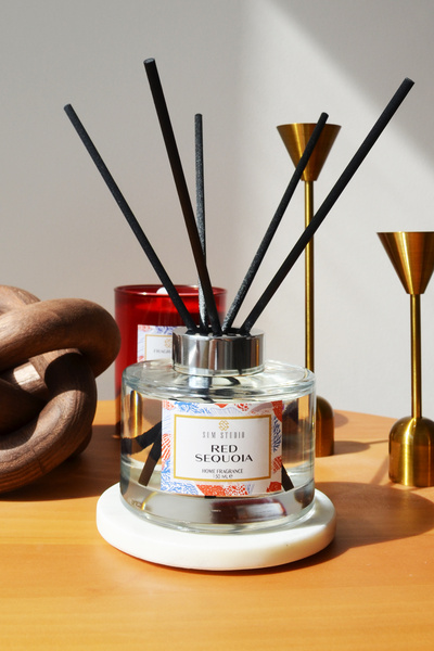 SUM STUDIO Red Sequoia - Kırmızı Sekoya Çubuklu Oda Kokusu 150 ml