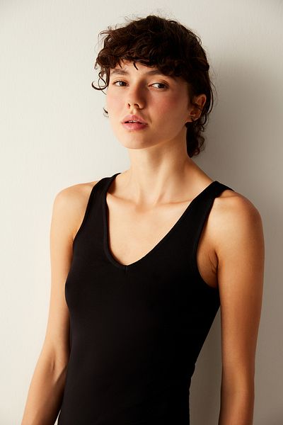 Penti Black V-Neck Soft Fabric Sleeveless Top