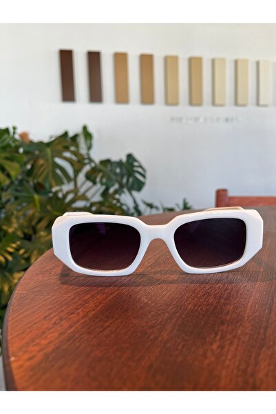 funeyes نظارات شمسية مستطيلة باللون الأبيض