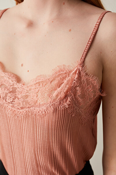 Penti Lace Atlet