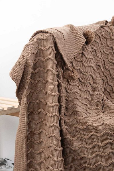 DOUX HOME Плетено одеяло за телевизор с помпон Meral Knitwear 130 x 170 см (БИСКВИТИ)
