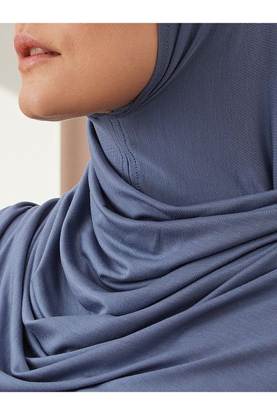Femple Modest Πρακτικό σάλι ζέρσεϊ Premium |   Χρώμα: Τζιν Μπλε |   Μέτρο: Ενήλικος |   Ραμμένο με πηγούνι |   Στιγμιαίο Hijab