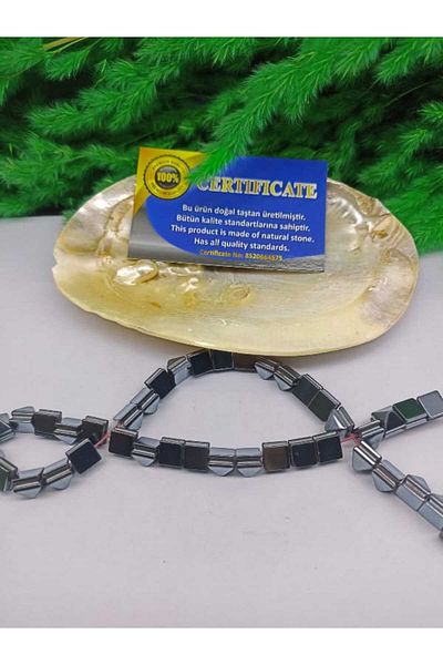 The Magıc of Healıng Bright Hematite Natural Stone Pyramid Cut 8X8X8 (Certified)