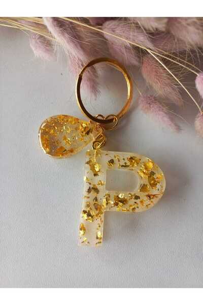 demirbasavm سلسلة مفاتيح مصنوعة يدويًا من الإيبوكسي بحرف P (متوفرة بالكامل)