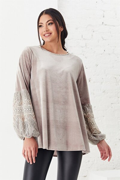 YAFA CLOTHING & ACCESSORIES بلوزة مخملية بياقة لؤلؤية وأكمام بالون من فرو المنك