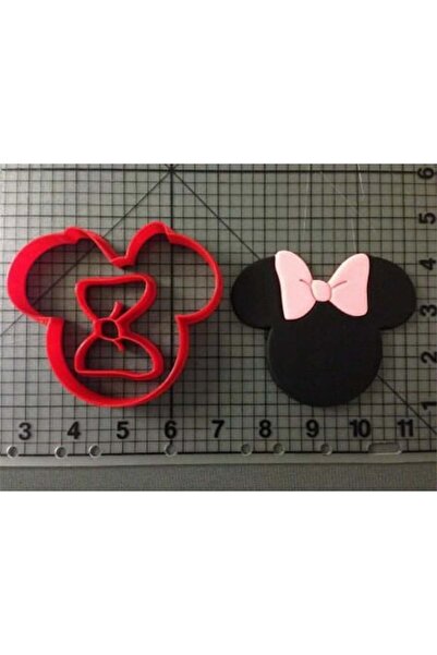 Adana Pasta Malzemeleri MİNNİE MOUSE KESİCİ SET 8 CM