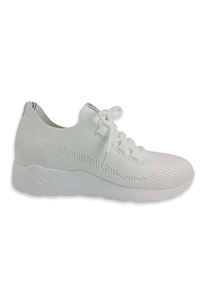 Guja 301 Light Sole Casual Sports Shoes-White