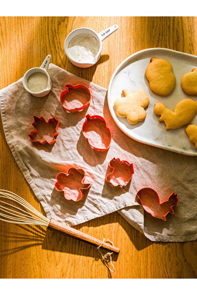 LC Waikiki New Collage - 6 Piece Cookie Mold Set, City