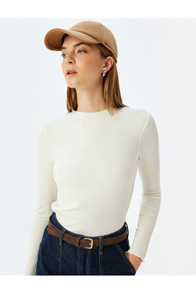 Koton Μακρυμάνικο μπλουζάκι με στρογγυλή λαιμόκοψη με υφή από ύφασμα βισκόζης