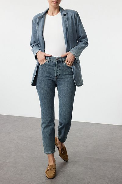 Edit by Trendyol Blugi Mom Blue cu talie înaltă - TEDAW25JE00022
