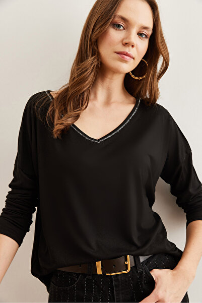 Olalook Kadın Siyah Gümüş Dikiş Detaylı V Yaka Viskon Bluz BLZ-19002747