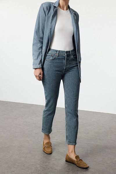 Edit by Trendyol Blugi Mom Blue cu talie înaltă - TEDAW25JE00022