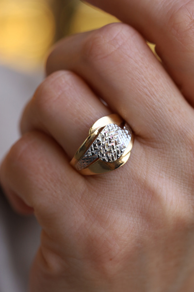 Yenigün Kuyumculuk 14 Ayar Altın Taşsız Işıltılı Model Anne Yüzük