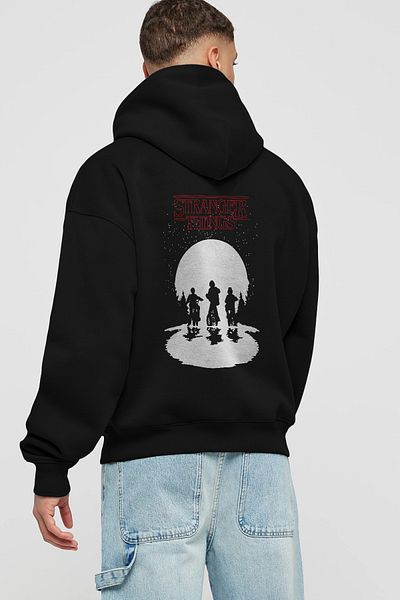 Ankhises Hanorac negru cu glugă supradimensionat cu imprimeu Stranger Things Bărbați Femei