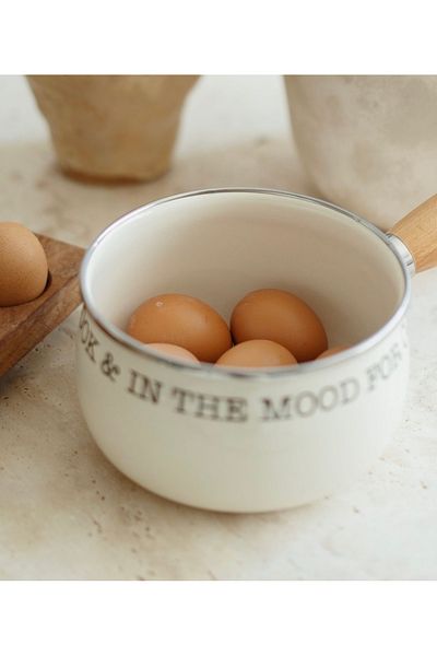 homehayat Enameled 1.3 Liter Egg/Sauce/Milk Pan with Wooden Handle