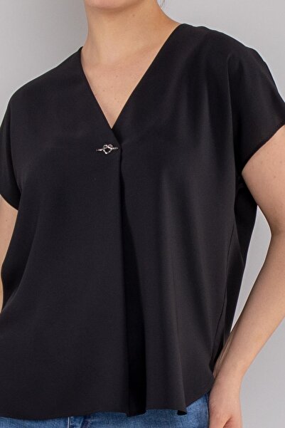 AYHAN 81905 Plus Size Vyaka Brooch Detail Short Sleeve Crepe Chiffon Blouse
