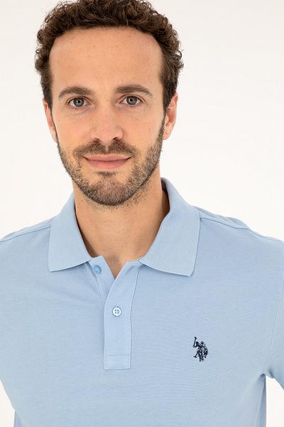 U.S. Polo Assn. Tricou de bază albastru deschis pentru bărbați, slim fit, cu gât polo 50279573 -vr003