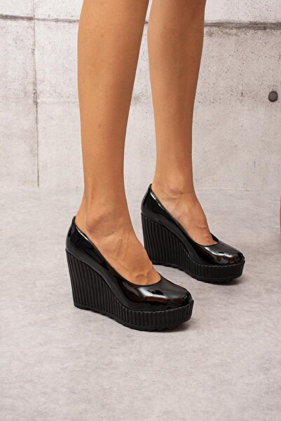 Modanizm Undina Black Patent Leather Shoes
