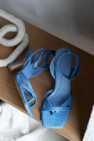 sovrana Pantofi cu toc detaliat degete Denim