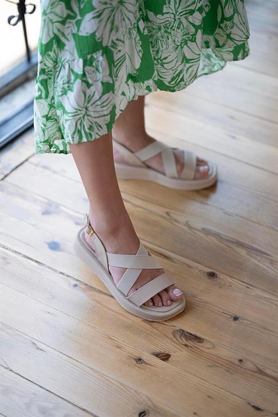 sovrana Cross Strap Detailed Sandals Beige