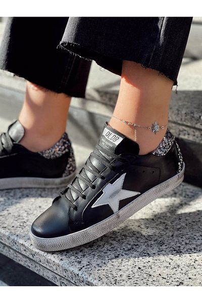 sovrana Black Leather Sneakers