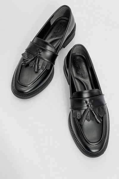 LuviShoes Дамски мокасини от лачена черна матова кожа LILY