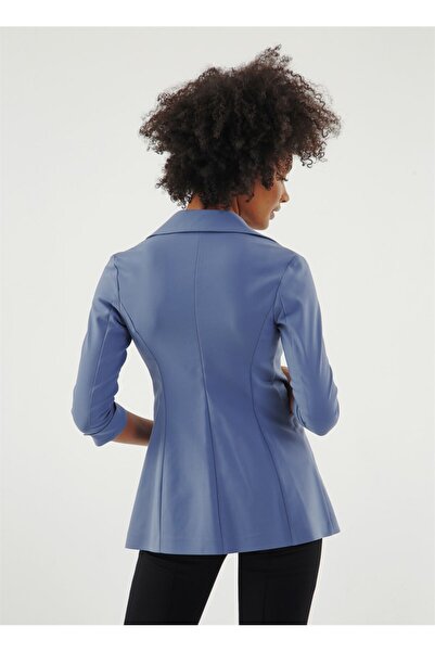 Jument Καπρί μπλέιζερ γραφείου με τριών τετάρτων μανίκια, διακοσμητική τσέπη και κούμπωμα - Dirty Blue